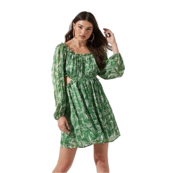 𝅺new ASTR the Label Ruffle Square Neck Side Cutout Mini Dress S - Picture 5 of 9